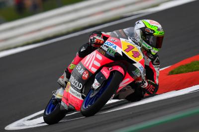 Arbolino pisa fuerte y pulveriza el récord de Moto3™