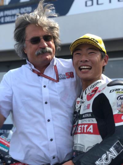 That victory's for you Marco! @TatsukiSuzuki24 and @teamSic58 honouring Marco