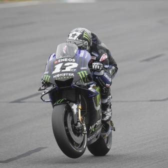 Viñales quickest as Yamaha dominate on Friday morning