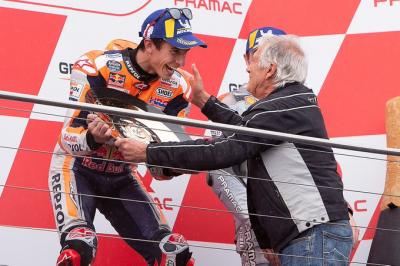 Podium conversations. From Champion to Champion Agostini: "I'm going to