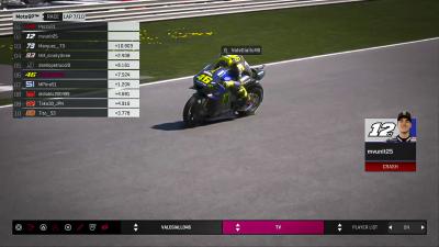 Rossi tenta il tutto per tutto nella sua prima Virtual Race 