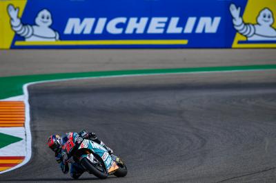 Di Giannantonio sets new lap record to top Moto2™ FP3 