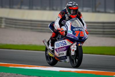 Arenas takes advantage in dry Moto3™ Warm Up 