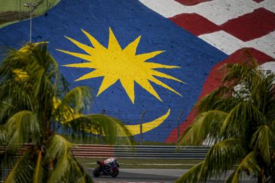 Saltano i test di Sepang