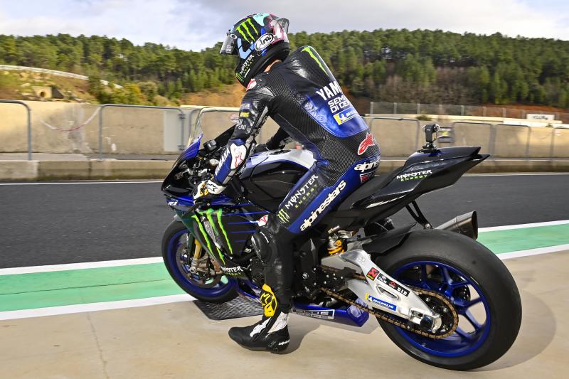 Yamaha r1 2024 monster energy