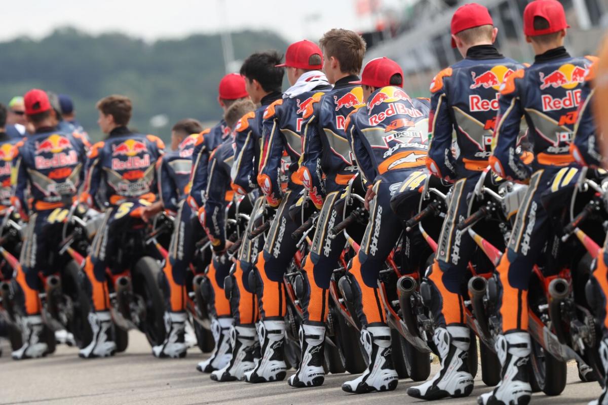 Red Bull Motogp Rookies Cup Confirm Entry List And Calendar Motogp