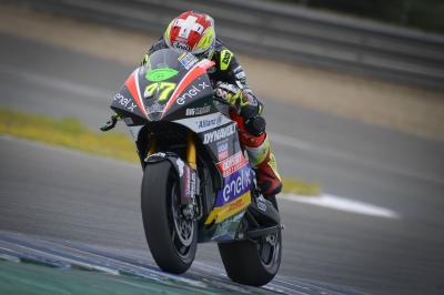 Aegerter parte alla carica dominando il primo giorno a Jerez