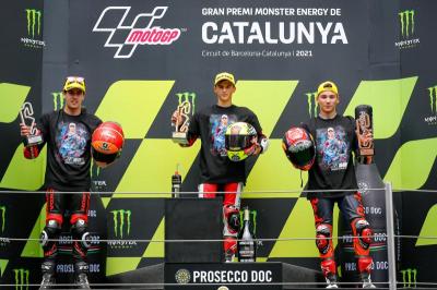 Moto3™: El podio de Catalunya analiza una reñida carrera
