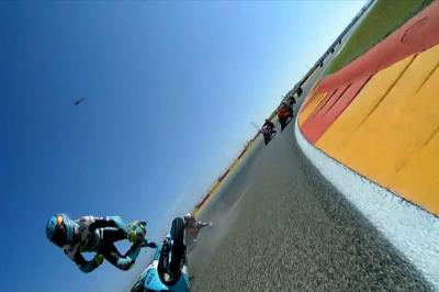 Unglaubliches Moto3™-Titeldrama mit zwei Ausfällen in Aragon