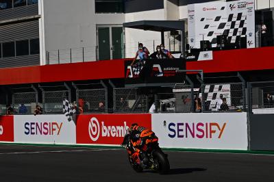Moto2™ race recap: Gardner takes huge step towards glory