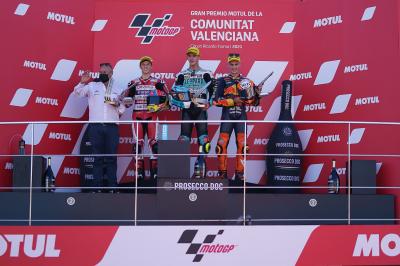 Moto3™: El podio repasa la carrera del GP en Valencia