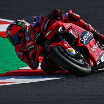 Bagnaia penalizzato di tre posizioni a Misano