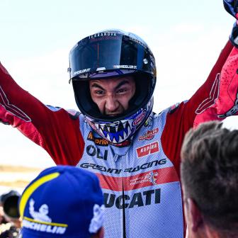 Il ruggito di Bastianini fa il giro dei social