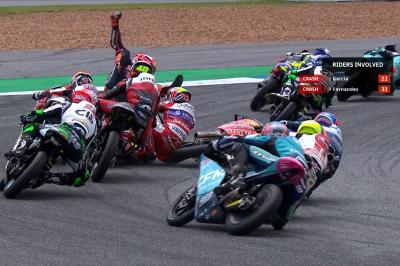 Huge crash sees Moto3™ contender Garcia wiped out on Lap 1!