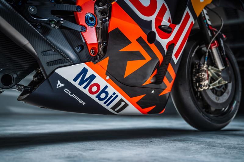 ★新品未使用★レッドブル　KTM ファクトリーレーシング 2022MotoGP：ブラッド・ビンダー（レッドブルKTMファクトリー